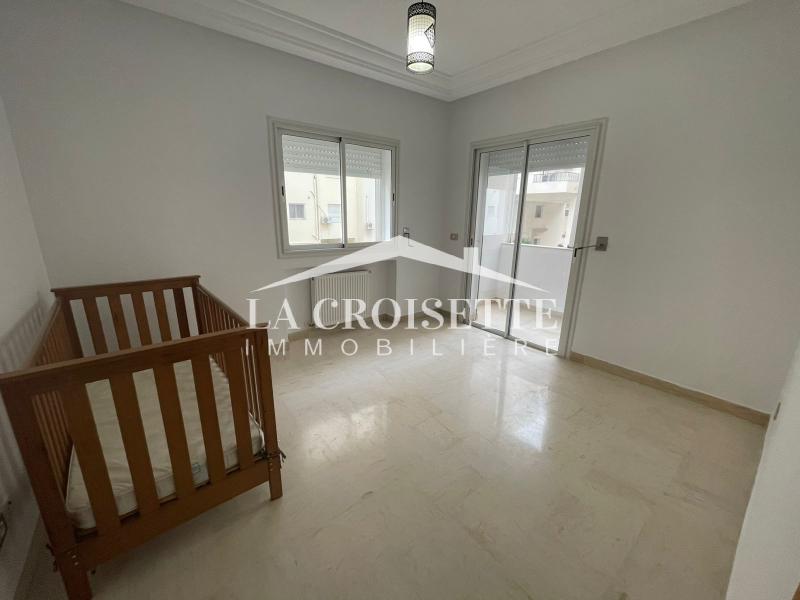 Appartement S+3 à Bhar Lazrek, La Marsa